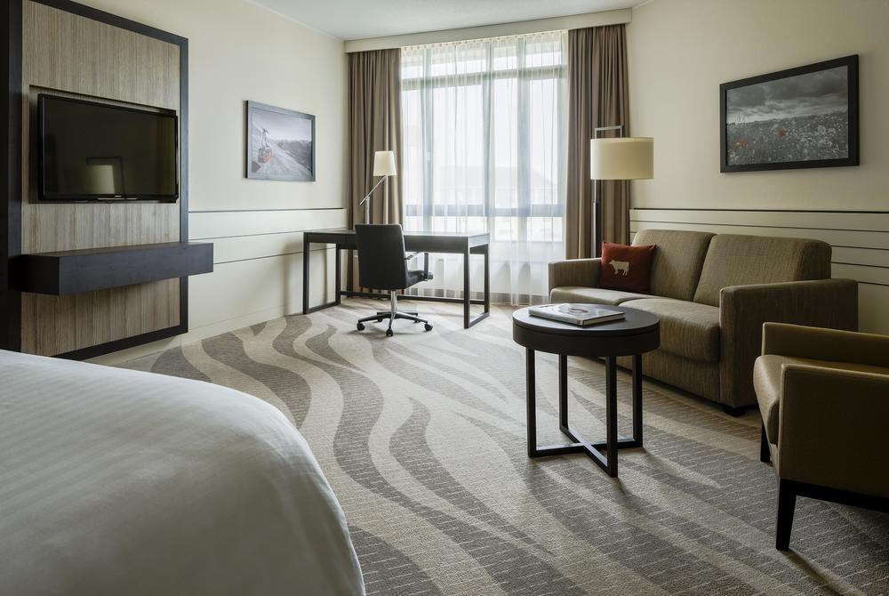 Munich Airport Marriott Hotel Freising Dış mekan fotoğraf